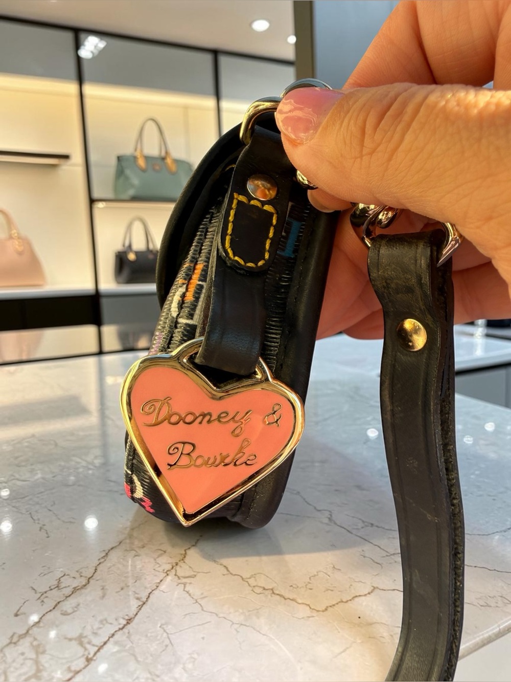 Vintage Dooney & Bourke Black Rainbow DB Monogram Wristlet ✨ Y2K - Picture 6 of 6